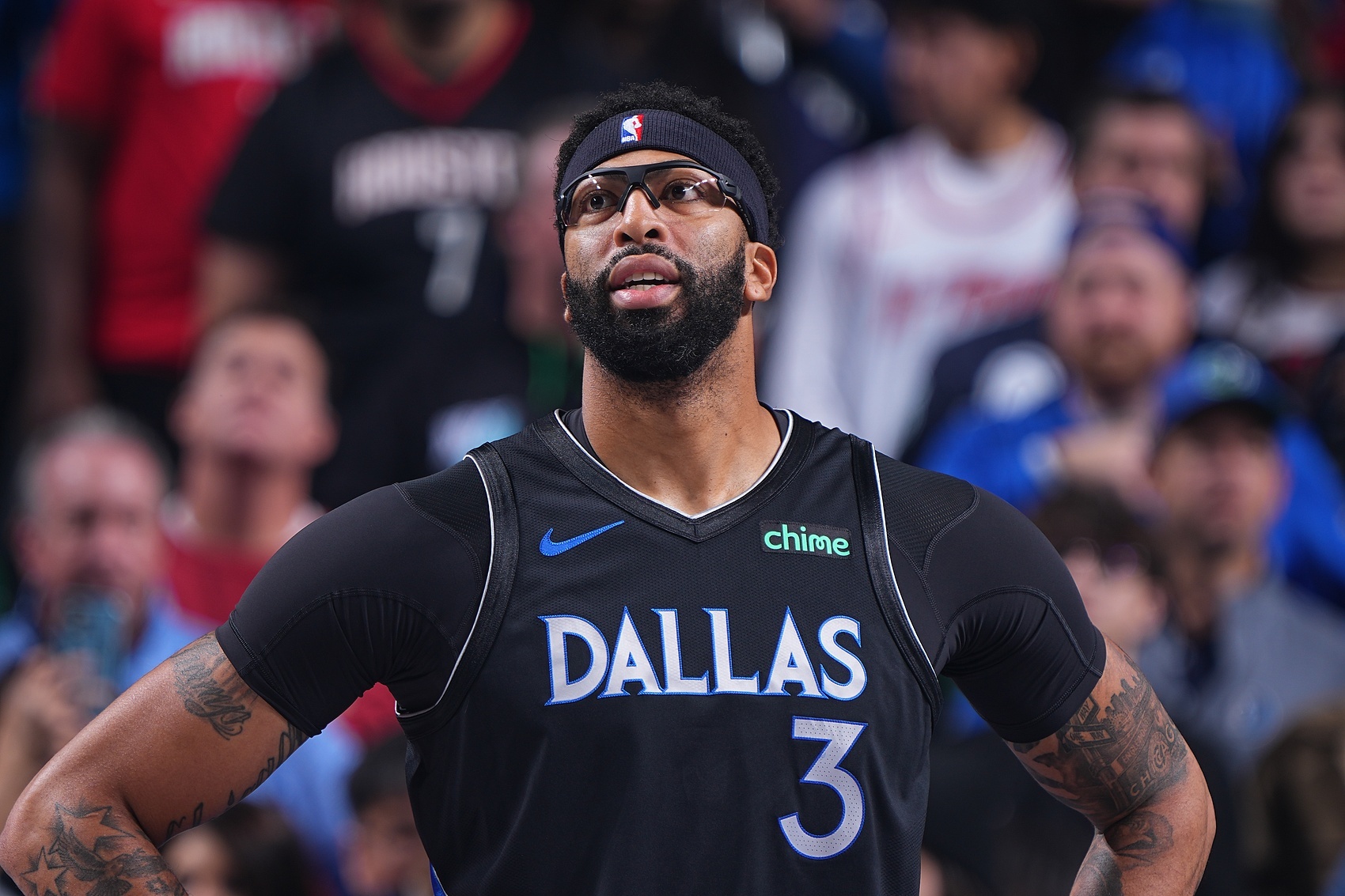 足球联赛-从哈登/利拉德到卢卡/吹杨 不能防守的持球大核越来越被嫌弃了？