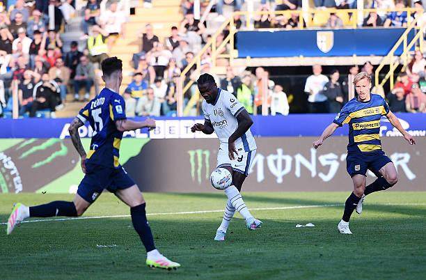 1743893723946036885.jpg 美洲杯-【意甲】达米安图拉姆破门,国米2比2客平帕尔马