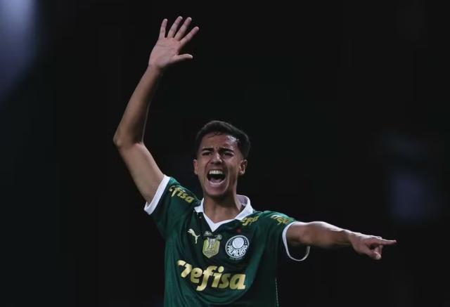 欧洲杯-若曼城4000万欧买他 雷斯将成巴甲卖出最贵中卫！