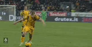 劳塔罗终于打破8场球荒，国米队长用进球重新上路